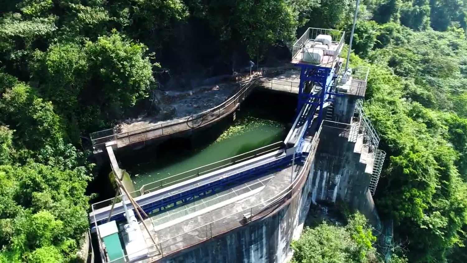 日月潭水力發電計畫所需電力的北山坑電廠前池俯瞰