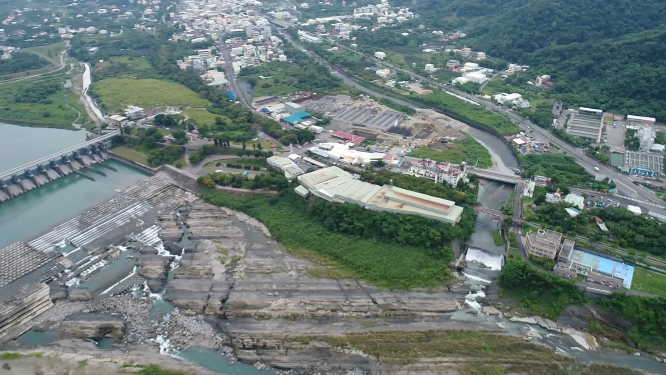 大甲溪石崗壩及食水嵙溪俯瞰