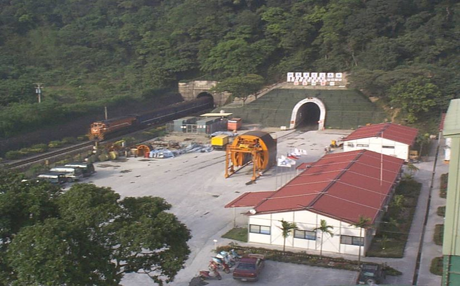 北廻鐡路車站與隧道工程