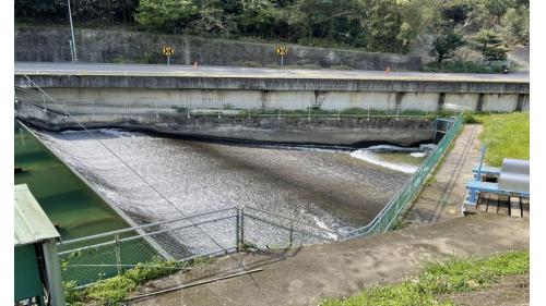 原水經過沉澱及過濾後由前方的大南埔圳導水路輸送至永和山水庫儲，再供給東興淨水場。