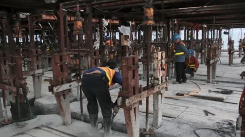 林口電廠擴建工程在台北港製作沈箱施工中