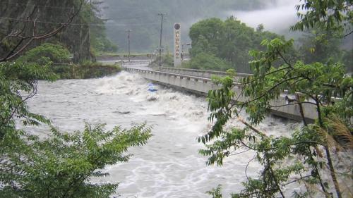 大甲溪流域敏督利風災青山電廠進廠橋梁淹水