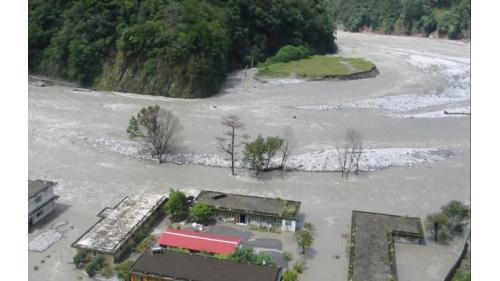 大甲溪流域2004年敏督利風災青山電廠辦公區淹水