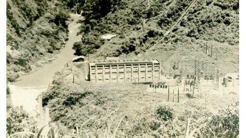 萬大電廠興建於1941年，1943年3月完工開始正式發電。當時只有第三號機，發電量為15.3MW