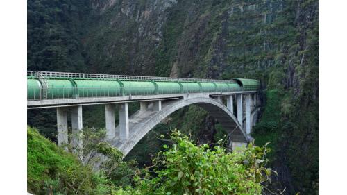 新武界引水隧道過河段鋼管完工全景