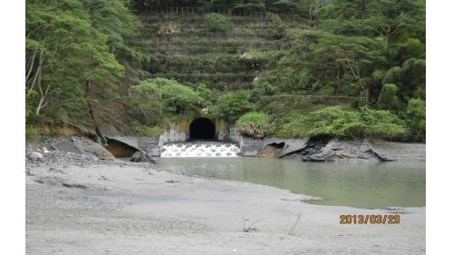 新武界引水隧道日月潭出水口竣工