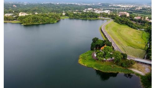 水庫總蓄水量為979萬噸，集水面積達2平方公里，正常蓄水標高75.30公尺，壩體為混凝土心牆滾壓式土壩，壩頂標高77.30公尺，壩體全長546公尺。