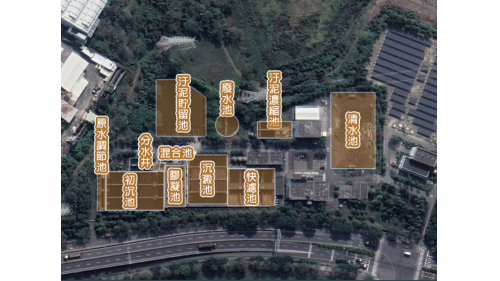 路竹淨水場之淨水設施設有原水調節池、初沉池、分水井、快混池、膠凝池、沉澱池、消毒井、清水池以及配水池。