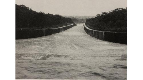 烏山頭水庫溢洪道：滿水面60.6m之光景