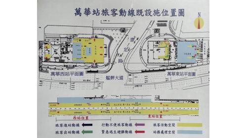 萬華車站分為東、西兩棟站房，東站設有地上16樓及地下一樓，西站設有地上26樓及地下一樓。