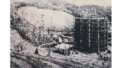 烏山頭水庫舊進水塔：烏山頭水庫1930年建造完成之舊送水口，其主要設施有進水塔、壓力隧道、二座大型蝴蝶閥與二條直徑9呎送水鋼管聯結，貫穿壩底，長度為26.3m。