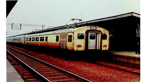 1978年台南通車的英國EMU100型電聯車