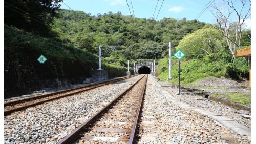 南迴鐵路電氣化南廻線中央隧道東口