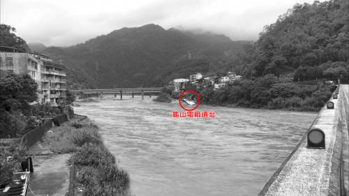 舊龜山電廠:龜山電廠遺址南北勢溪交會處：龜山電廠是台灣第一座發電廠地處偏僻，建廠工程人員篳路藍縷工作艱辛。終於在1905 年 7 月工程正式完工