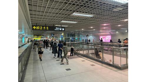 台北捷運信義線地下段台北101/世貿站(R03)地下一樓穿堂層