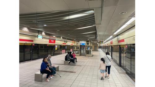 台北捷運信義線地下段信義安和站(R04)地下二樓月台層