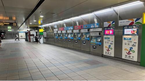 捷運板南線板橋線沿線車站府中站(林家花園)(BL06)大廳層