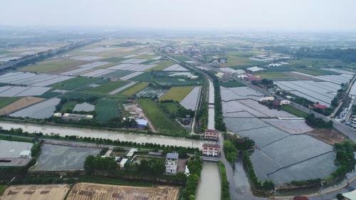 嘉南大圳及沃野良田：嘉南大圳完成後，嘉南地區的稻米、甘蔗、雜糧等產量逐年增加，是大圳開工前的2-5倍，水田面積亦大幅加30倍，4年後稻穫量亦增加為4倍。