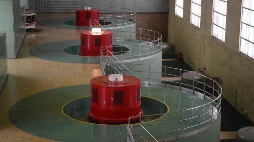 啟用年份為1974年，有效落差為143.1公尺，總出力234MW(78.0MWx3)。
 