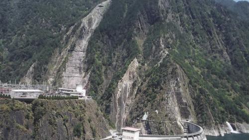 大甲溪流域德基水庫921地震邊坡滑動情形