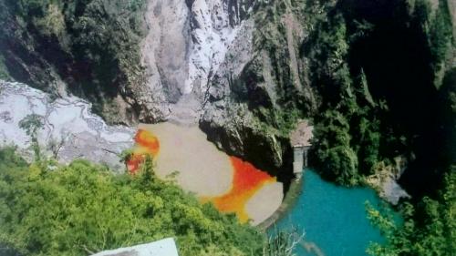 大甲溪流域德基水庫靜水池下游敏督利風災後的情景