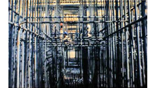 台北榮總為當時世界上單一建築中，最大鋼骨結構用量的醫院建築，其總面積為15,225平方公尺、高度為4.5公尺，使用7300噸鋼筋組立及38,400立方公尺的混凝土建造。