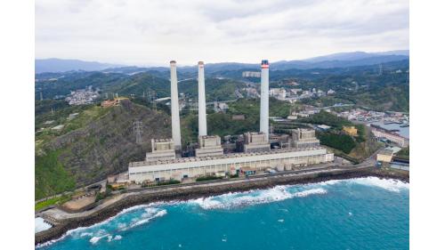 基隆港:協和電廠，總裝機容量200萬千瓦。一號機在1977年商業運轉，至1985年廠內機組全部完工。