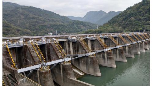 大甲溪流域天輪電廠尾水出口下游的馬鞍壩攔河堰