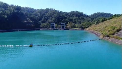           由於日月潭水資源充沛，台電選定日月潭為上池，並興建明湖水庫為下池，於1985年明湖抽蓄水力發電廠興建完成，總發電量為100萬瓩，是國內第一座抽蓄水力發電廠。