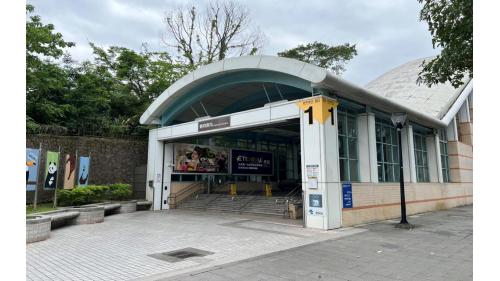 捷運木柵線沿線車站動物園站(BR01)地面層出入口