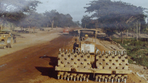  泰國是榮工處向海外進軍的第二個工程市場，從1966年至1974年的七年時間裡，榮工處先後在泰國得標承辦四條公路工程。