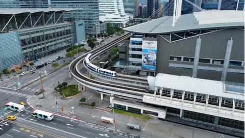 捷運內湖線沿線車站南港展覽館站(BL23/BR24)站體