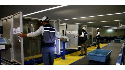 桃園機場捷運線機電工程-直達車第五節行李車箱