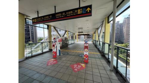 淡海輕軌綠山線沿線車站-淡金北新站-無閘門式出入口