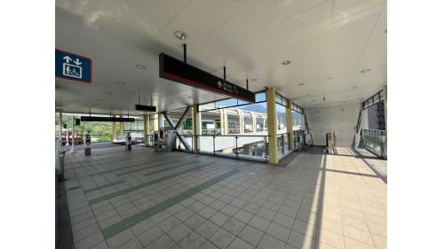 淡海輕軌綠山線沿線車站-淡金北新站-連通道