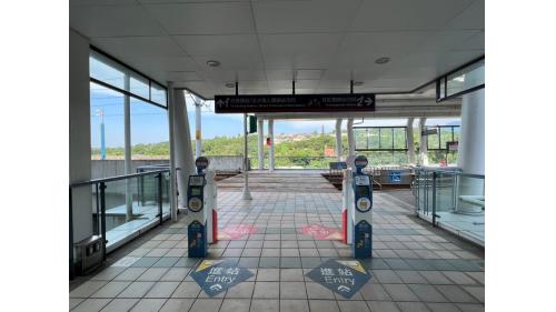 淡海輕軌綠山線沿線車站-新市一路站-無閘門出入口