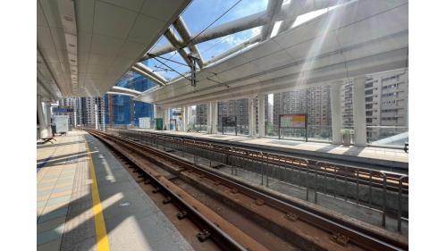 淡海輕軌綠山線沿線車站-新市一路站-無閘式月台