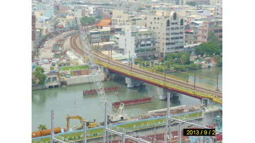 高雄市區鐵路地下化-愛河段臺鐵鐵路地下化工程-過河段鐵路隧道施工