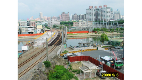 高雄市區鐵路地下化-愛河段臺鐵鐵路地下化工程-興隆排水箱涵及愛河兩側污水管遷改施工