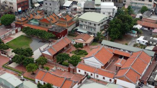 高雄市區鐵路地下化計畫-延伸鳳山計畫工程-鳳儀書院的燕尾