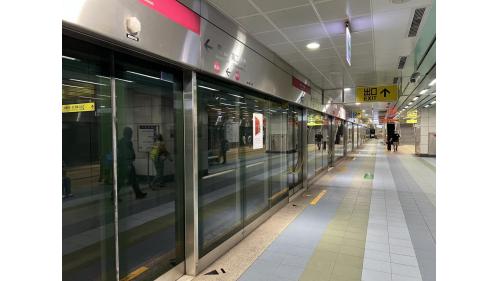 高雄捷運紅線沿線車站介紹-高雄車站(R11)月台層