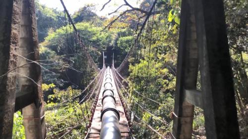 白冷圳矮山支線過水吊橋：這是一座給水走的吊橋橫跨山谷，係承載鋼管從山豬湖引水橫跨山谷通往矮山坪灌溉區，而不是供人行走的吊橋，全台罕見。