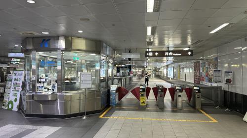 高雄捷運紅線沿線車站介紹-後驛站(R12)大廳層