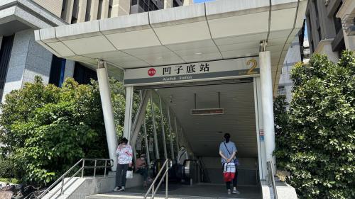 高雄捷運紅線沿線車站介紹-凹子底站(R13)出入口