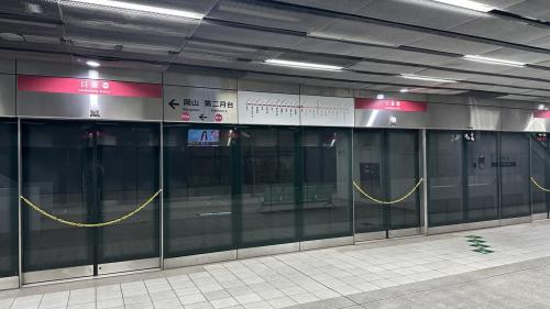 高雄捷運紅線沿線車站介紹-巨蛋站(R14)月台層
