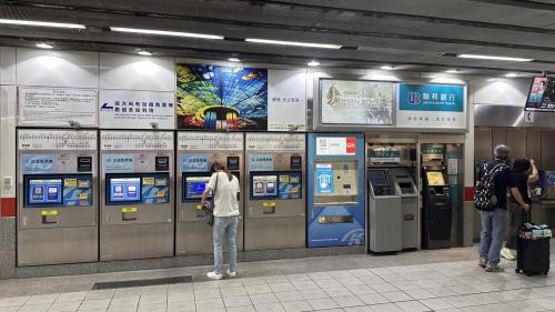高雄捷運紅線沿線車站介紹-左營/高鐵站(R16)大廳層