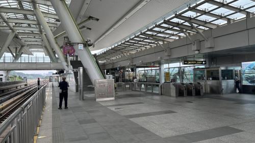 高雄捷運紅線沿線車站介紹-世運/國家體育園區站(R17)大廳層
