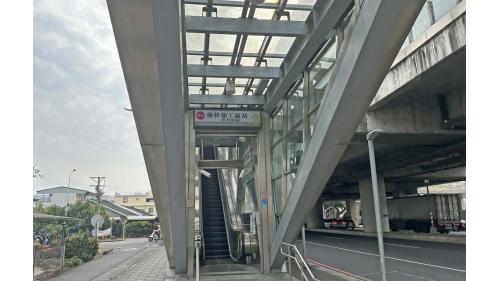 高雄捷運紅線沿線車站介紹-楠梓加工區站(R19)出入口