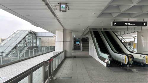 高雄捷運紅線沿線車站介紹-楠梓加工區站(R19)車站大廳