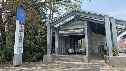高雄捷運紅線沿線車站介紹-橋頭糖廠站(R22A)出入口